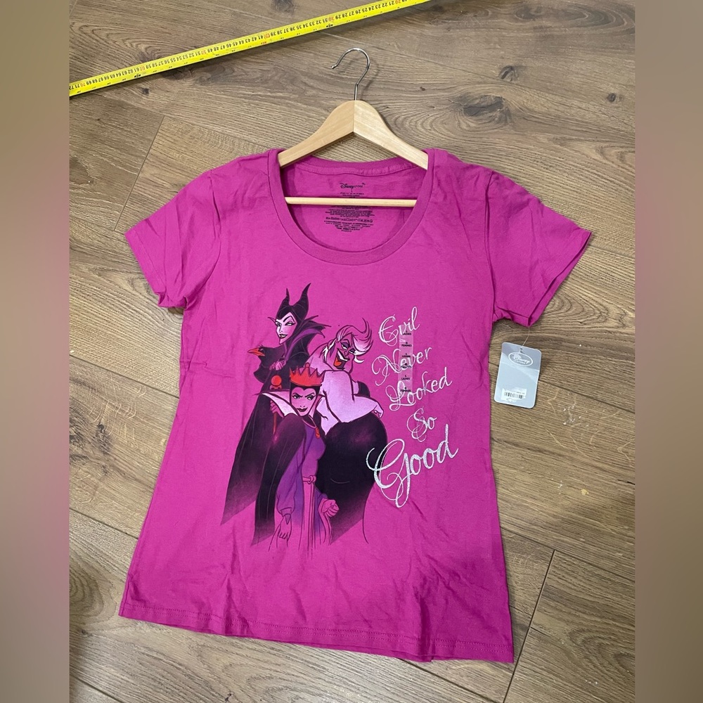 BNWT Disney Store Villains “Evil Never Looked So Logo” T-Shirt Sparkly Purple L